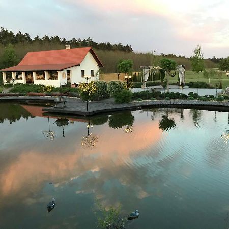 Deak Udvarhaz Hotel Kakucs Buitenkant foto