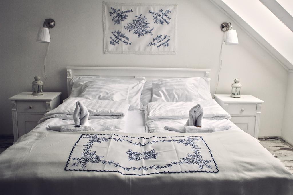 Deak Udvarhaz Hotel Kakucs Kamer foto