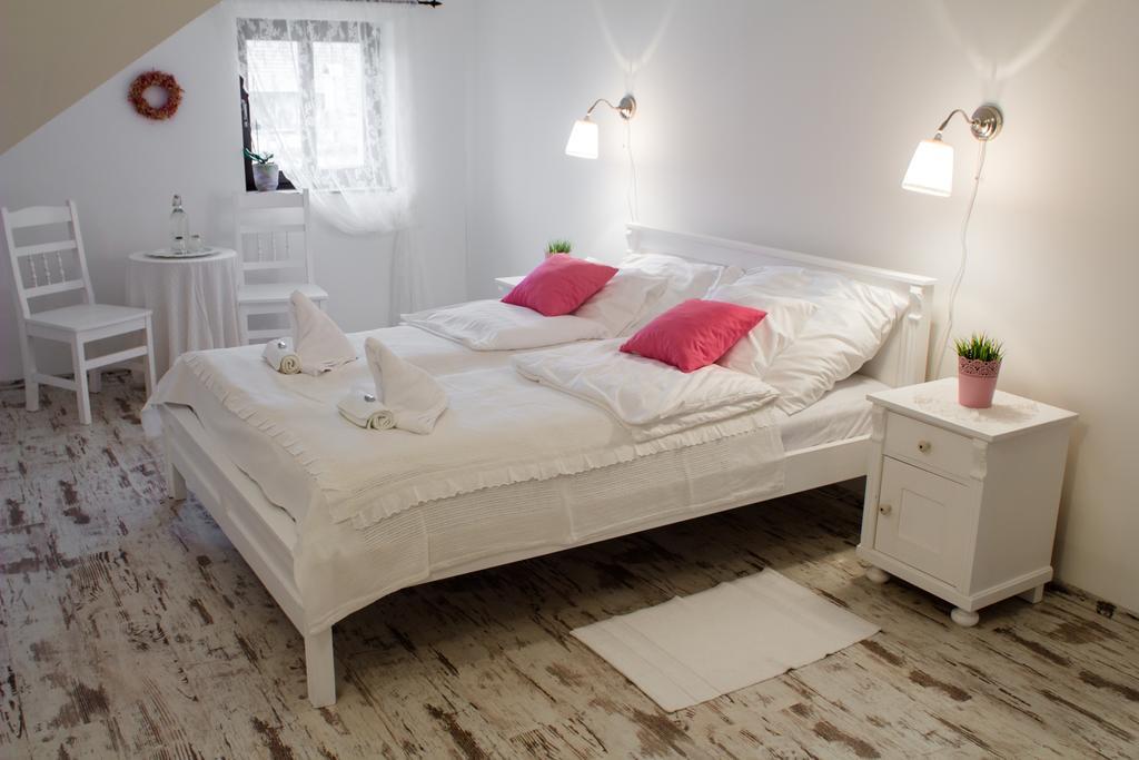 Deak Udvarhaz Hotel Kakucs Kamer foto